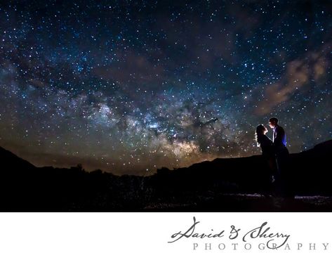 Astronomy Wedding, Night Photography Portrait, Night Wedding Photos, Photography Studio Design, Milky Way Photography, Night Time Wedding, Night Time Photography, Starry Night Wedding, Photography Night