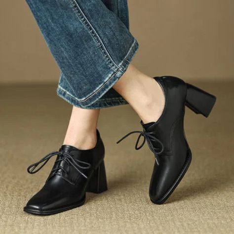 Leather Plus Size, Womens Oxfords Shoes, Women Pumps Shoes, Oxford Shoes Heels, Chiko Shoes, Shoes Outfit Fashion, Oxford Heels, Women Oxford Shoes, Spring Women