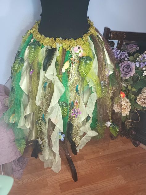 forest fairy skirt with headband/choker Fairy Skirt Diy, Diy Fairy Outfit, Forest Elf Costume, Rennaisance Faire, Forest Decorations, Forest Fairy Costume, Woodland Fairy Costume, Enchanted Forest Decorations, Adult Fairy Costume