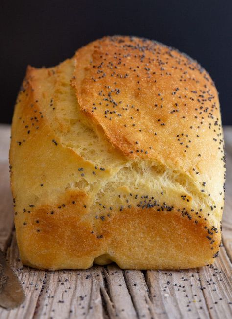 Italian Semolina Bread - Breads and Sweets Refrigerator Bread Dough, Semolina Bread Recipe, Semolina Recipes, Semolina Bread, Semolina Recipe, Brioche Loaf, Yogurt Bread, Skillet Corn, Cherry Bread