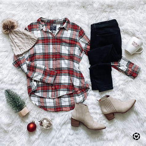 Holiday Flannel Outfit, Holiday Plaid Outfit, Flannel Christmas Outfit, Christmas Flannel Outfit, Plaid Flannel Shirt Outfit, Flannel Outfit Women, Casual Christmas Outfits For Women, Christmas Plaid Outfit, Daily Outfit Ideas