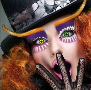 Mad Hatter inspo Woman Mad Hatter Costume, Hatter Makeup, Mad Hatter Makeup, Maddie Hatter, Mad Hatter Cosplay, Makeup Zombie, The Mask Costume, Mad Hatter Costume, Witch Party