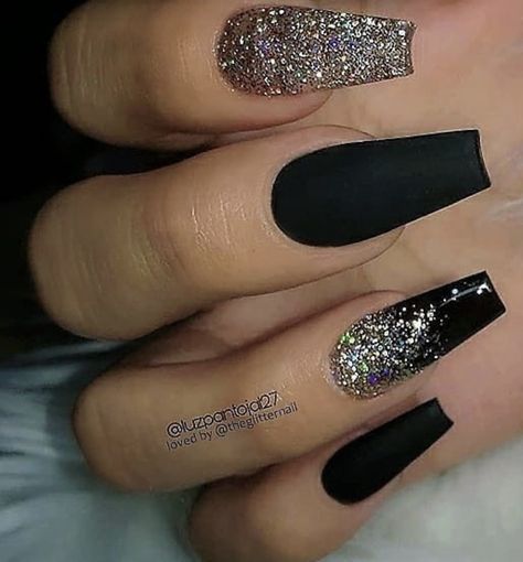 Fierce Nails, Quince Nails, Black Nails With Glitter, Black Coffin Nails, Black Acrylic Nails, Nail Designs Tutorial, Ombre Nails Glitter, Nails Now, Ombre Nail Designs