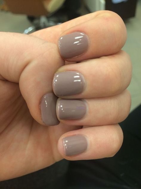 Short Nails Shellac, Grey Gel Nails, Ongles Gel Violet, Gel Nails Long, Neutral Nail Color, Nail Design Glitter, Short Gel Nails, Dip Nails, Super Nails