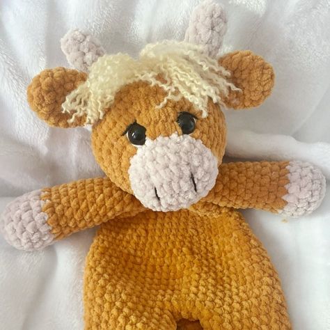 Bernat Blanket Yarn Animal Patterns Crochet, Highland Cow Amigurumi Pattern, Highland Cow Lovey, Crochet Lovies, Highland Cow Crochet, Cow Lovey, Cow Patterns, Crochet Furniture, Crochet Farm Animals