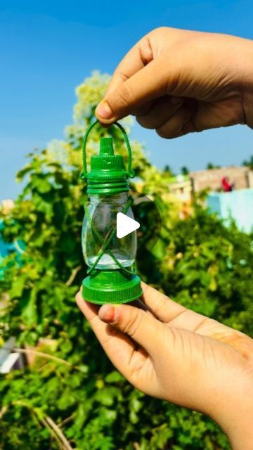 Lamp From Bottle, Design On Glass Bottles, Waste Material Craft Ideas Decoration, Plastic Bottle Crafts Diy How To Make, West Of The Best Craft, Mini Plastic Bottle Crafts, Plastic Bottle Craft Ideas, Waste Plastic Bottle Craft, Best Out Of Waste Ideas Creative