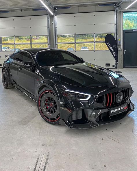 CHOOSE ONE!
Which BRABUS Rocket would you take? 😳
GT900, GLE900 or G900? 👇🏼
Black or Stealth Grey 🤔 Mercedes Benz Sports Car, Mercedes Brabus, Luxury Car Photos, Dream Cars Mercedes, Ford Mustang Car, Moto Cross, Exotic Sports Cars, Mercedes Car, Mustang Cars