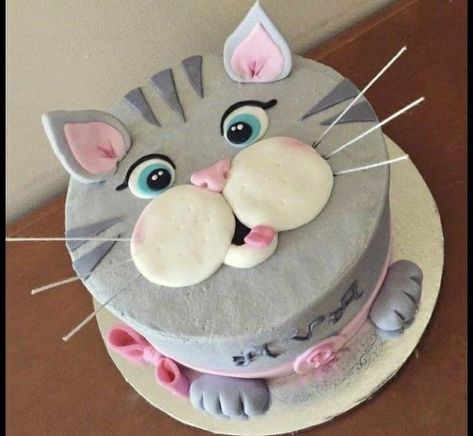 Gökkuşaği Pasta, Kitten Cake, Tårta Design, Birthday Cake For Cat, Unique Birthday Cakes, Cake Recipes Easy Homemade, Homemade Birthday Cakes, Dog Birthday Cake, Animal Cakes