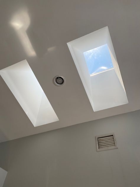 #home #homedecoration #windows #ceiling #homedesign #aesthetic #aestheticroomdecor #naturallighting #naturallightphotography Skylight Installation, Ceiling Window, Skylight Design, Window Roof, Roof Window, Natural Light Photography, Aesthetic Room Decor, Natural Light, Reno