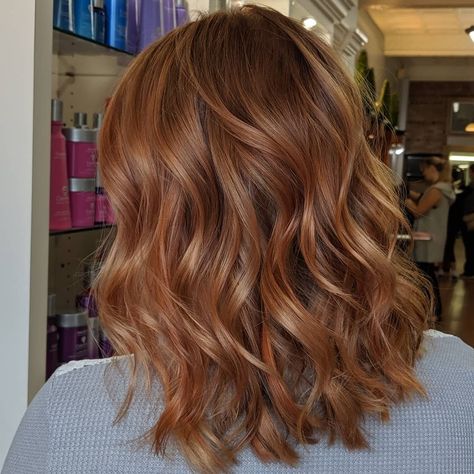 Copper Cowboy Hair Color, Copper Lowlights On Light Brown Hair, Auburn Copper Hair With Highlights, Autumn Brown Hair, Autumn Hair Colours, Hair Color Copper, Dream Hairstyles, Cowboy Copper, Highlight Ideas