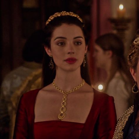 Mary Stuart Reign, Queen Mary Reign, Mary Reign, Reign Cast, Princess Shot, Evil Princess, Reign Tv Show, Reign Mary, Reign Fashion