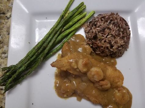 Make and share this Pappadeaux Snapper Ponchartrain recipe from Genius Kitchen. Redfish Pontchartrain Recipe, Pontchartrain Sauce Recipe, Pontchartrain Sauce, Pappadeaux Recipe, Pappadeaux Seafood, Madeira Sauce, Recipes With Ingredients, Creole Cooking, Lenten Season