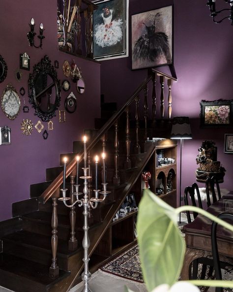 Gothic House Inspiration, Romantic Gothic Bedroom Ideas, Bedroom Inspirations Gothic, Whimsy Gothic Bedroom, Purple Witchy Room Aesthetic, Romantic Gothic Home Decor Victorian, Dark Eclectic Color Palette, Magic Home Decor, Whimsy Goth House