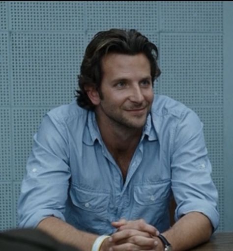 Bradley Cooper Hangover Hair, The Hangover Bradley Cooper, Bradley Cooper The Hangover, Phil The Hangover, Phil Wenneck Hangover, Young Bradley Cooper, Bradley Cooper Aesthetic, Hangover Bradley Cooper, Phil Hangover