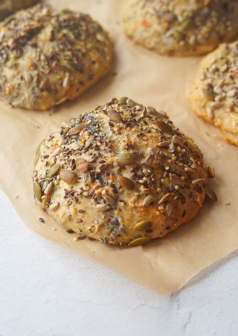 These seedy no-knead overnight oat buns are so easy and delicious, you'll be making them every single week! I love the idea of homemade bread, but only if Night Oats, 2024 Recipes, Whole Grain Flour, Overnight Oat, Vegan Bread, Eat Healthier, Vegan Burgers, No Knead, Reduce Food Waste