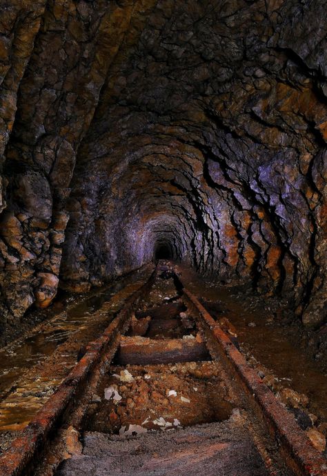 Mining Town Aesthetic, Mines Aesthetic, Mining Aesthetic, Abandoned Mineshaft, Abandoned Mine, Cave Story, Eerie Places, Mining Town, Great America