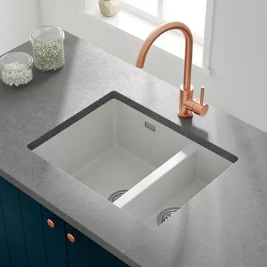 How to Choose the Best Material for Your Kitchen Sink | Tap Warehouse White Granite Kitchen, Small Kitchen Sink, Royal Kitchen, Ceramic Kitchen Sinks, Composite Kitchen Sinks, Granite Composite Sinks, Modern Kitchen Sinks, Composite Sink, White Kitchen Sink