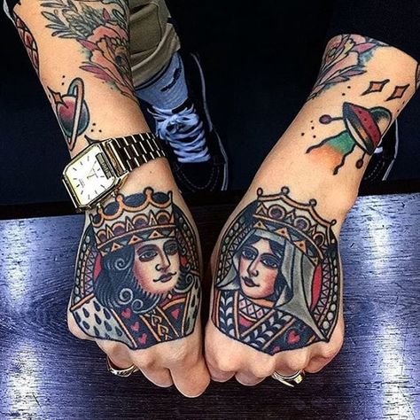 King Queen Tattoo, Hearts Tattoo, Traditional Tattoo Old School, 2 Tattoo, Hand And Finger Tattoos, King Tattoos, Queen Tattoo, Tattoo Sleeves, Sleeve Ideas