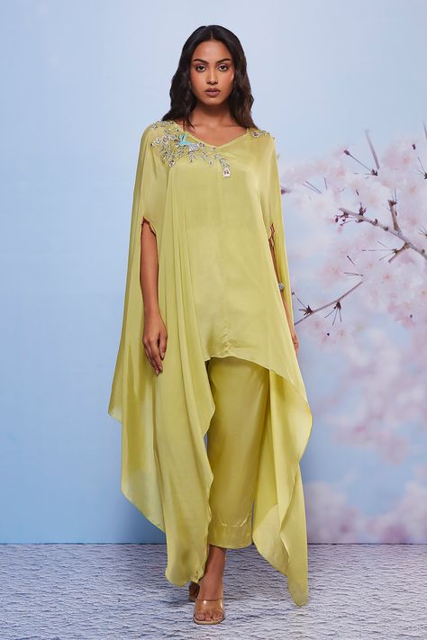 Shop for these amazing collections of Green Chiffon Embroidered Thread Cape V Neck And Pant Set For Women by Ajiesh Oberoi online at Aza Fashions. Chiffon Cape, Embroidered Cape, Green Thread, Indo Western Dress, Pakistani Dresses Casual, Trendy Dress Outfits, Party Wear Indian Dresses, Kinds Of Clothes, Kurta Designs