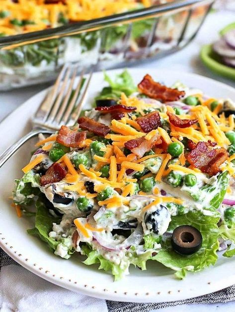 Keto Seven-layer Salad Seven Layered Salad, Pepper Steak Recipe, Seven Layer Salad, Bacon Cheeseburger Soup, Roasted Garlic Hummus, Keto Recipes For Beginners, Free Keto Meal Plan, Layered Salad, Pepper Steak