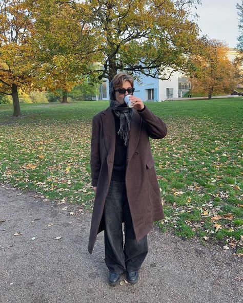 Helgi Jónsson | date in the park☕️ | Instagram Long Coat Outfit, Chill Style, Autumn Fits, Coat Outfit, Mens Outfit Inspiration, Mood Board Fashion, Winter Fits, Coat Outfits, Going Out Outfits