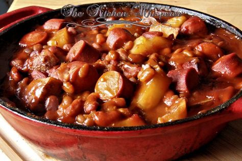 Mom's Comfort Beans & Weenies Tater Bake, hot dogs, baked beans, comfort food, baked potatoes, casserole, campfire foods Weenies Recipe, Beans And Weenies, Hot Dogs And Beans, Creamy Corn Casserole, Pork N Beans, Baked Bean Recipes, Creamy Corn, Hot Dog Recipes, Corn Casserole