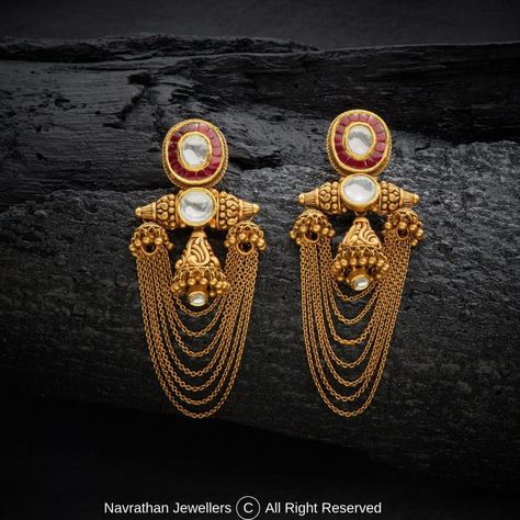 Deepika Jewellery, Navrathan Jewellers, Gold Jewelry Prom, Golden Earring, Jewelry Prom, Jewellery Board, Gold Jewelry Outfits, New Gold Jewellery Designs, Antique Gold Jewelry Indian