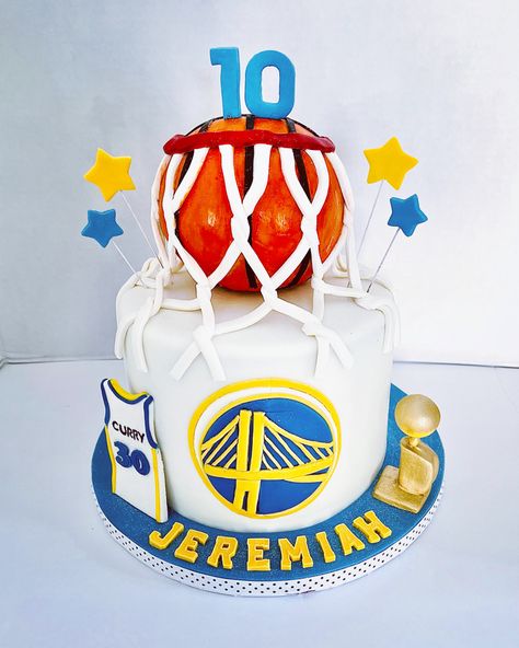 Basketball cake, sports cake, fondant cake, birthday cake, Stephen Curry cake Stephen Curry Cake, Stephen Curry Birthday, Golden State Warriors Cake, Warriors Cake, Sports Cake, Golden State Warriors Logo, Golden Warriors, Basketball Cake, Basketball Birthday Parties