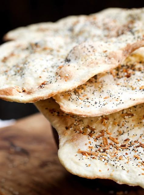 Cracker Bread Recipe, Lavosh Recipe, Lavash Crackers, Lavash Recipes, Easy Homemade Crackers, Tortillas Chips, Savoury Scones, Homemade Crackers Recipe, Appetizer Board