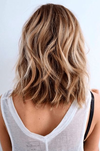 Beach Waves Medium Hair, Beach Wavy Hairstyles, Medium Length Hair Ideas, Beachy Waves Hair, Wand Hairstyles, Styling Tricks, Beach Wave Hair, Beach Hairstyles Medium, Wavy Hairstyles