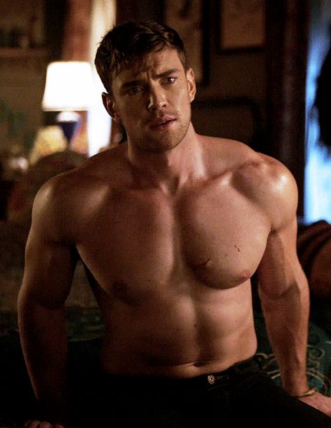 Hot Actors Male Celebrities, Booktok Men, Masculine Reference, Zane Phillips, Celebrity Men, Hottest Male Celebrities, Most Handsome Men, Muscular Men, Lost Boys