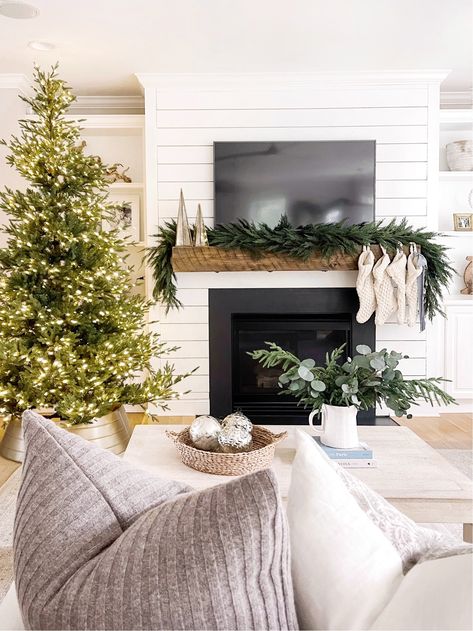 Christmas Fireplace Mantels, Holiday Room, Decor 2023, Tree Collar, Fireplace Mantel Decor, Winter Ideas, Christmas Mantle, Christmas Inspo, Christmas Bedroom