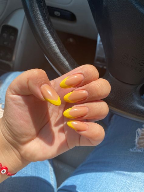 yellow french tip, nails Nails In Yellow, Nails Design Yellow, Yellow French Tip Nails, Fall Dip Nails, Yellow Fall Nails, Fall Pedicures, Yellow French Tip, Fall Nails Design, Yellow French