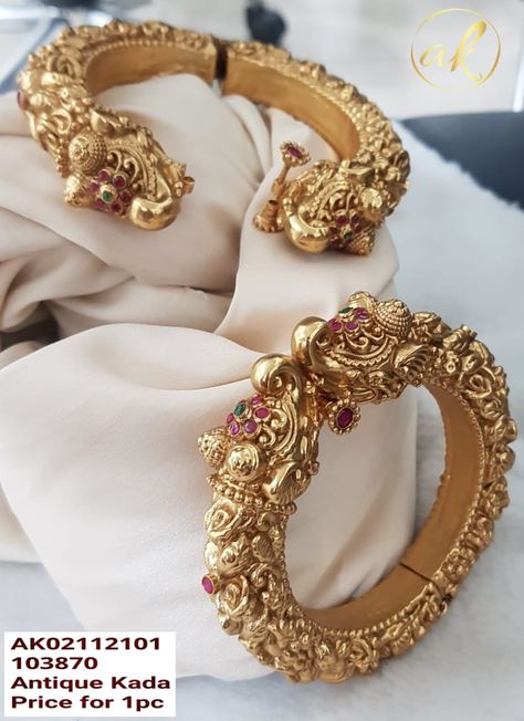 Bridal Kada Design, Heavy Gold Rings For Women, Heavy Rings For Women, Heavy Rings, Victorian Jewelry Necklace, Hindu Jewelry, Bangle Collection, Diamond Jhumkas, Gold Kada