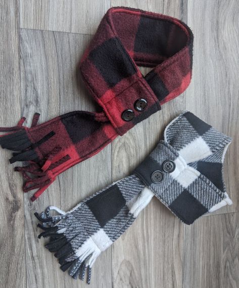 Sewing Gifts For Men Guys, Dog Scarves Patterns, Dog Scarf Diy, Dog Scarf Pattern Free, Fleece Scrap Projects, Diy Dog Scarf, Dog Sewing Projects, Dog Scarf Pattern, Scarf Design Ideas