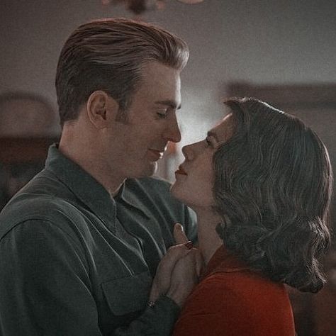 Kitty Kallen, Captain America Peggy, Steve Rogers Aesthetic, Fantastic Four Movie, Funny Couple Halloween Costumes, Marvel Couples, Couple Halloween Costumes For Adults, Harry James, Peggy Carter