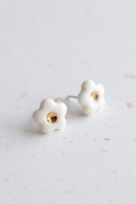 Dainty Daisy Stud Earrings, White Floral Earrings, Porcelain Flower Jewelry, Cute Gifts for Women - Etsy Australia Clay Accessories, Daisy Studs, Jewelry Cute, Riga Latvia, Ceramic Necklace, Porcelain Jewelry, Porcelain Flowers, Earrings White, Flower Jewelry