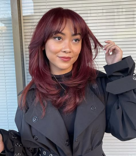 Vibrant Cherry Red Hair, Hair Inspo Cut For Round Face, Dark Red Hair With Wispy Bangs, Cool Red Tones For Hair, Level 4 Red Hair, Burgundy Shag Hair, Burgundy Hair Medium Length, Dark Red Medium Length Hair, Red Short Layered Hair