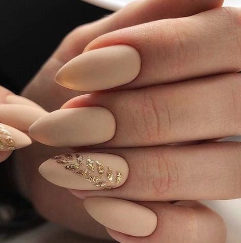 Beige Nail Ideas, Ongles Beiges, Beige Nail, Pretty Nails For Summer, Colour Tip Nails, Diy Nails At Home, Beige Nails, Matte Nails Design, Vibrant Nails