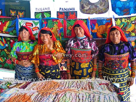 smART Class: Panamanian Molas and a special artist! Pre Columbian Art, Mexico Indigenous Art, Mola Tattoo Panama, Kuna Yala, Kuna Indians Panama, Panamanian Mola, Smart Class, San Blas Islands, Reverse Applique