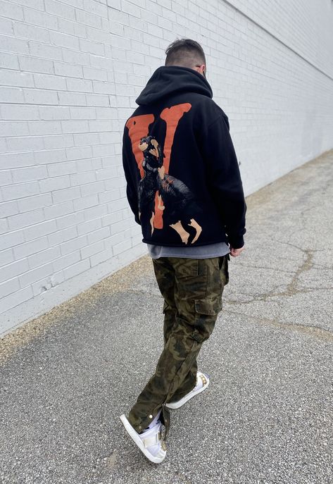 Vlone hoodie, mnml cargo pants, kappa Banda mitel sandals Vlone Hoodie Outfit Men, Vlone Hoodie Outfit, Mnml Outfit Men, Camo Pants Outfits, Vlone Hoodie, Hoodie Outfit Men, High Fashion Men, Dreadlock Hairstyles For Men, Hype Clothing