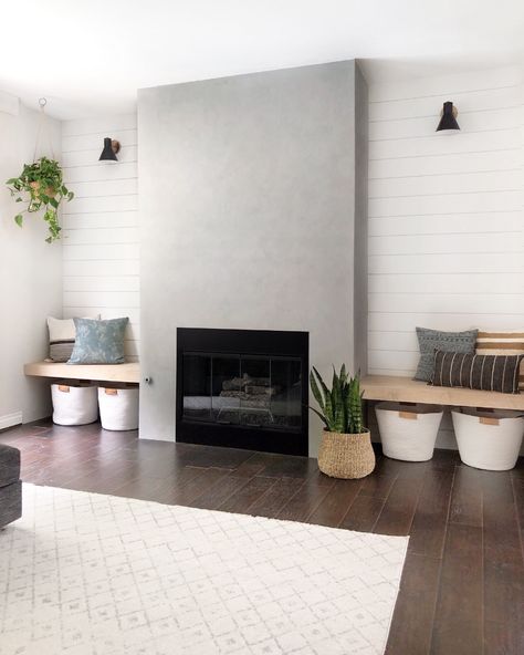 Cement Look Fireplace Concrete Fireplace, Fireplace Remodel, Diy Fireplace, Home Fireplace, Fireplace Makeover, Modern Fireplace, Fireplace Tile, Fireplace Wall, Fireplace Design