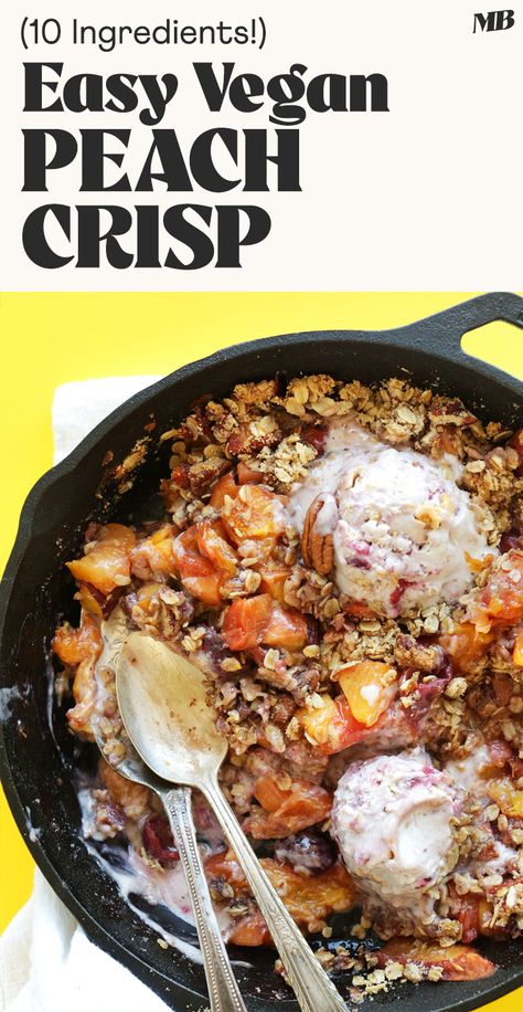 Sweet summer peaches + a crisp, nutty crumble topping = dessert perfection! This Easy Peach Crisp is vegan, gluten-free, and requires just 1 bowl & 10 ingredients. Vegan Peach Crumble, Vegan Peach Crisp, Easy Peach Crisp, Peach Crisp Recipe, Vegan Peach, Chocolate Peanut Butter Desserts, Strawberry Crisp, Peach Crumble, Peach Crisp