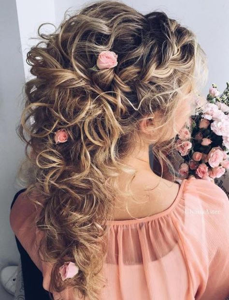 Wedding Curly Half Updo With Roses Wedding Curls, Curly Wedding Hair, Curly Hair Updo, Lob Hairstyle, Best Wedding Hairstyles, Hair Wear, Long Straight Hair, Wedding Hairstyles For Long Hair, Long Curly Hair