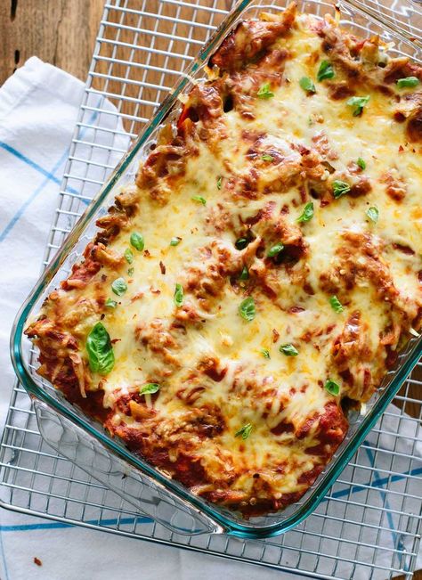 Vegetarian Baked Ziti, Burger Vegetarian, Sandwich Vegetarian, Cookie And Kate, Ziti Recipe, Ziti Recipes, Baked Ziti Recipe, Italian Chopped Salad, Vegetarian Bake