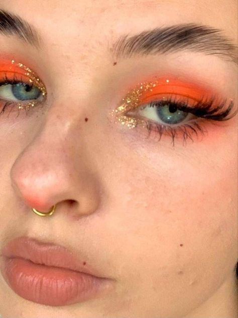 Easy Orange Makeup Looks, Warm Eye Makeup, Orange Eye Makeup, Orange Makeup, Cute Eye Makeup, Rave Makeup, Swag Makeup, Eye Makeup Pictures, Dope Makeup