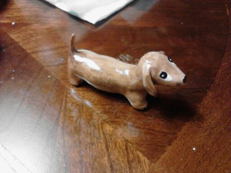 Linus weiner dog I made for victoria martin :3 polymer clay 2013. Weiner Dog Clay, Daschund Dog, Weenie Dogs, Weiner Dog, Sausage Dog, Clay Projects, Clay Crafts, Crafts For Kids, Polymer Clay