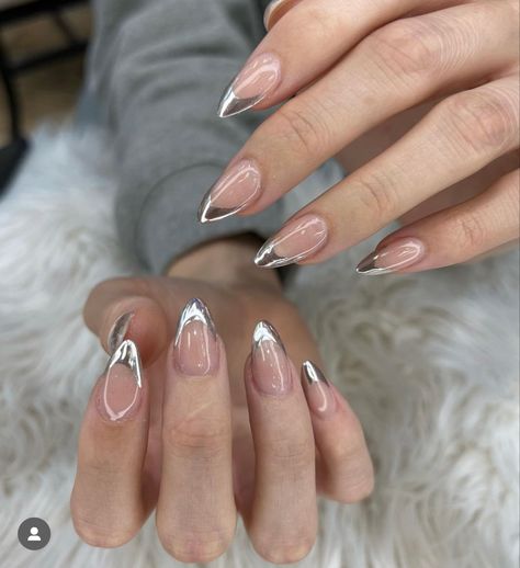 Chrome Manicure, White Chrome Nails, Blue Chrome Nails, Chrome Nails Designs, Blue Chrome, Formal Nails, Almond Acrylic Nails, Nails Only, Silver Nails