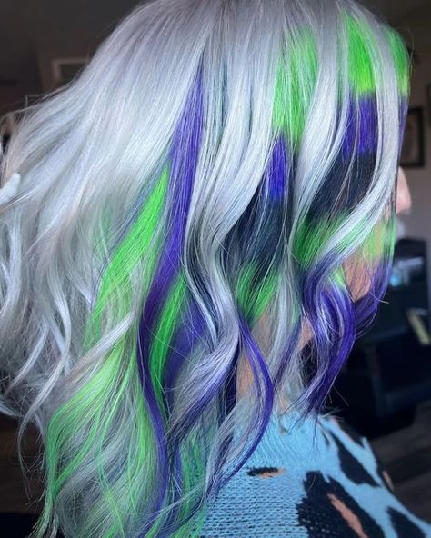 Most Vibrant & Long Lasting on Instagram: "Reposted from @kaylakonn 👻👻👻 #halloweenhair #halloween🎃 #peekaboohair #greenhair #iroiro #iroirocolors" Highlights 2024, Colored Weave, Rave Hair, Peekaboo Hair, Hair 2024, Fun Hair, Halloween Hair, Chair Style, Hair Colour