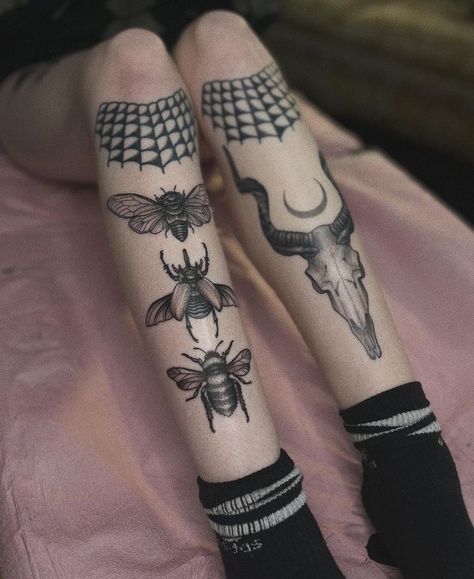 Insect Skeleton Tattoo, Bug Leg Sleeve Tattoo, Small Leg Tats For Women, Alternative Leg Tattoos, Deer Skull Back Tattoo, Goth Leg Sleeve Tattoo, Bug Back Tattoo, Spooky Knee Tattoo, Bug Tattoo Knee